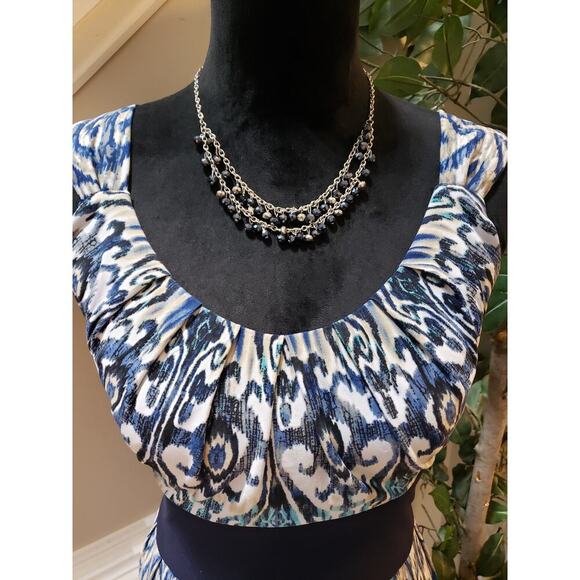 R&M Richards Sheath Dress Womens 12 White Blue Filigree Print Pleated Scoop Neck - Picture 5 of 12